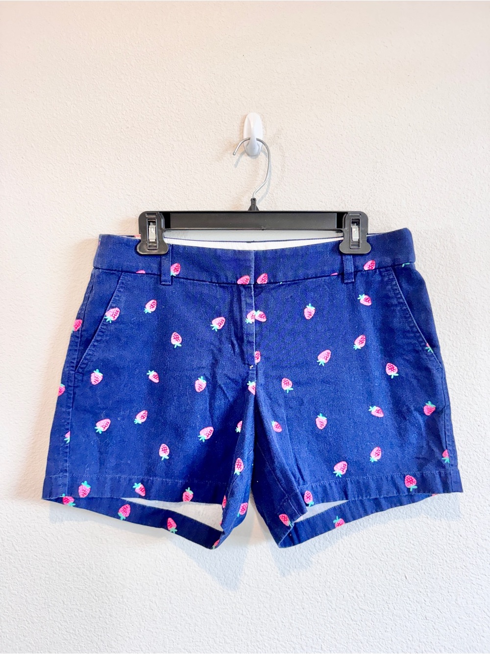 J.Crew Strawberry Print Chino Shorts 6 Navy Preppy Coastal Summer Cotton K66